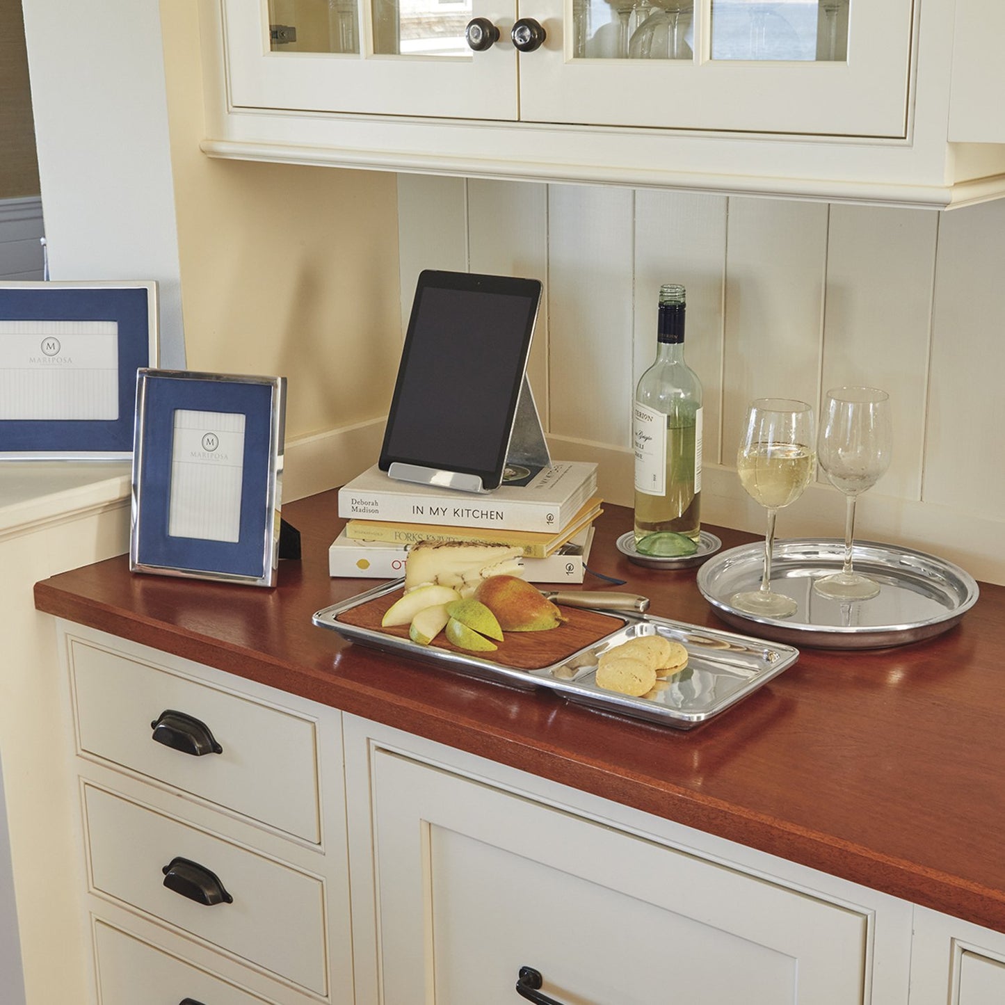 Silver iPad Tablet Holder (lifestyle shot 1)