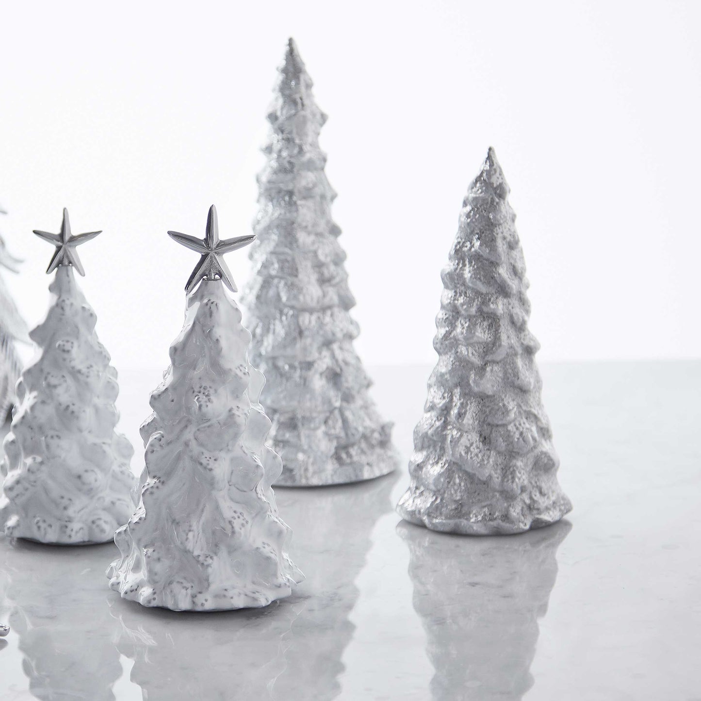 Winter White Small Tree tablescape