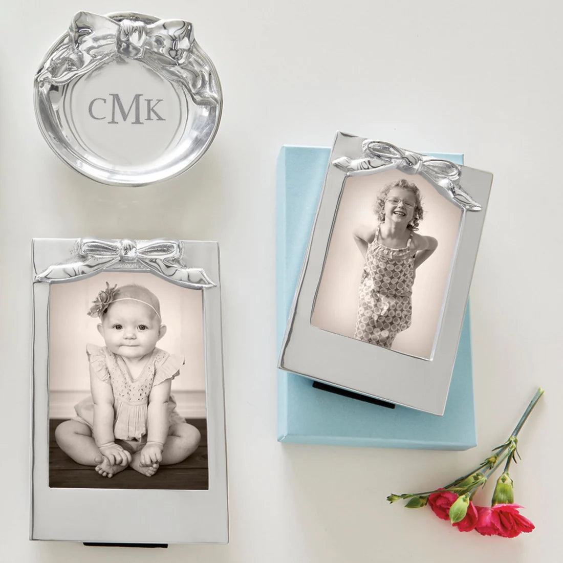 2 bow frames and a bow dish