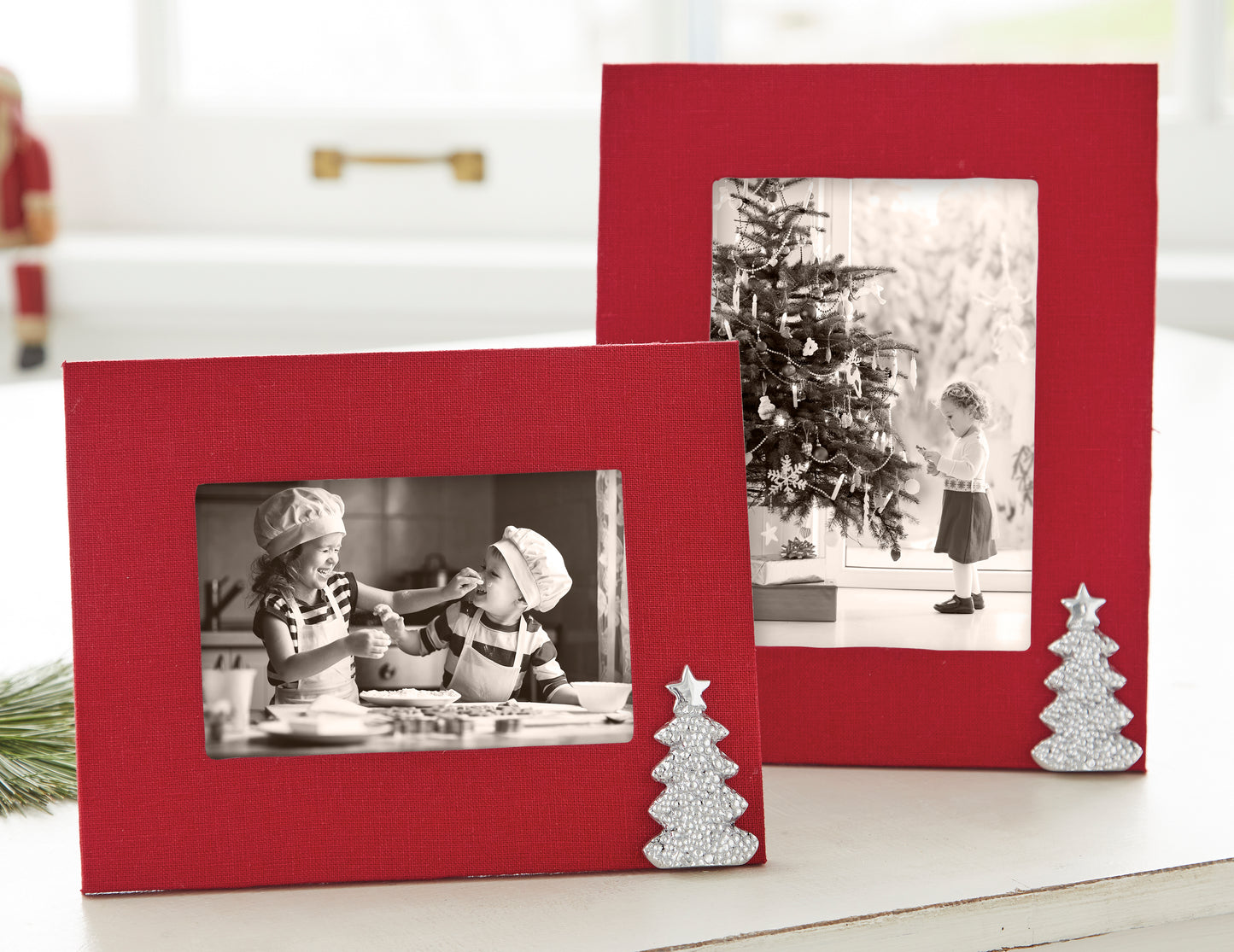 Red Linen with Silver Christmas Tree 4x6 Picture Frame